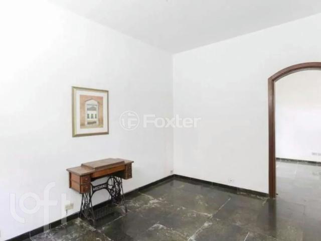 Casa com 4 dormitórios em São Paulo