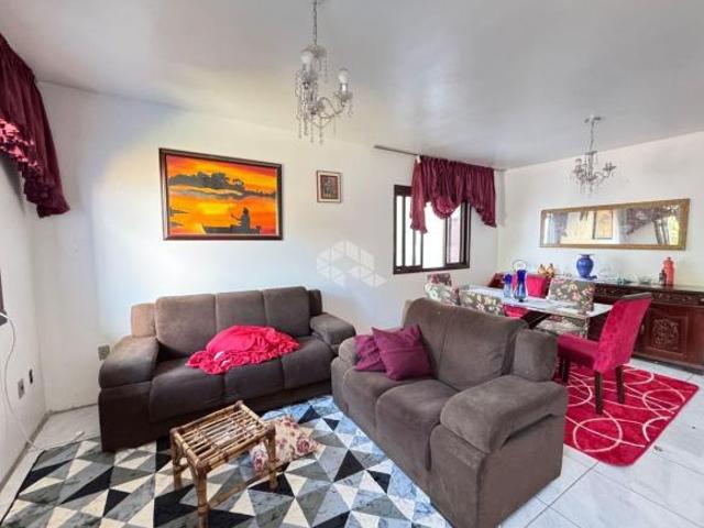 Casa com 4 dormitórios em Santa Cruz do Sul!