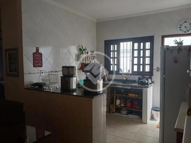 Casa à venda em São José dos Campos, no bairro Jardim Portugal. Com 150 m²