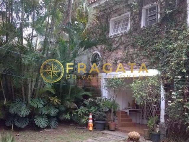 Casa com 4 dormitórios, 2 suítes, 4 vagas de garagem à venda, 362 m² Pacaembu