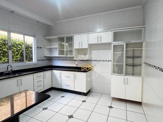 Casa com 4 dormitórios, 305 m² Villaggio Fiorentino Valinhos/SP