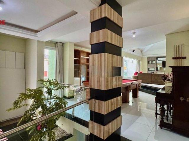 Casa com 4 Quartos, 3 suítes, 4 vagas e 600 m² privativos no Jardim Lindóia