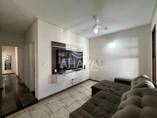 Casa com 4 Quartos 1 Suites à Venda, 360m², Santa Branca, próximo à Avenida Dom Pedro I