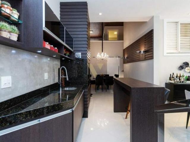 Casa com 4 quartos, 309m² no Mossunguê | Ecoville