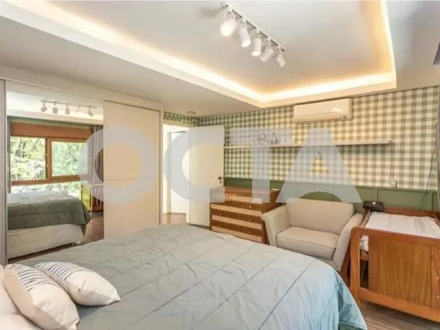 Casa com 4 Quartos, 420m² Higienópolis