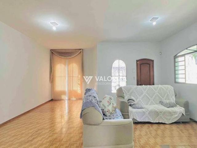 Casa com 4 quartos à venda, 243 m² por R$ 650.000 Jardim Prestes de Barros Sorocaba/SP