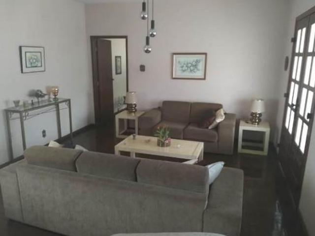 Casa com 4 quartos à venda em Belo Horizonte, no bairro Cachoeirinha