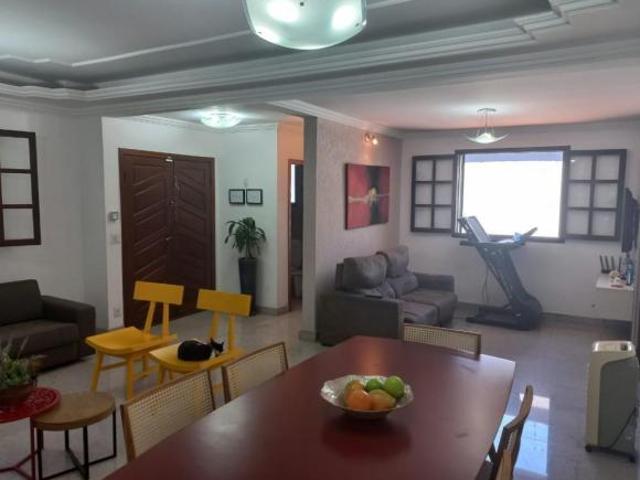 Casa com 4 quartos à venda em Belo Horizonte, no bairro Caiçaras