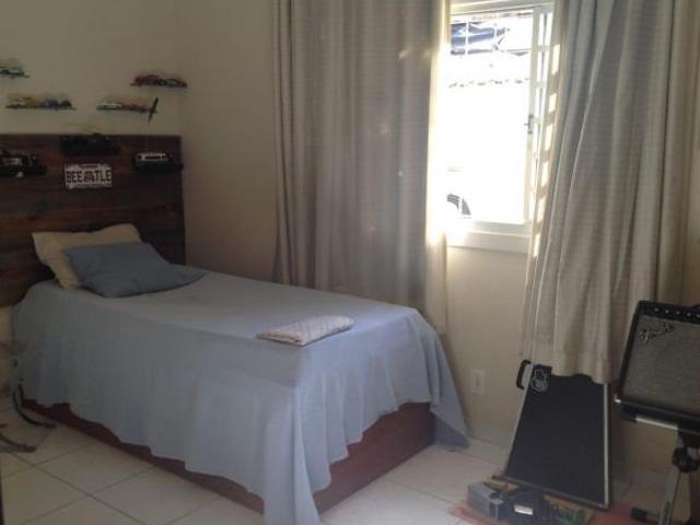 Casa com 4 quartos à venda em Belo Horizonte, no bairro Castelo