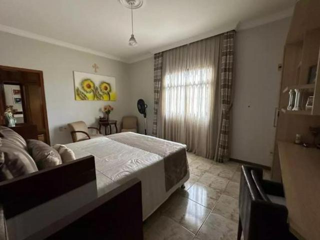 Casa com 4 quartos à venda em Belo Horizonte, no bairro Araguaia
