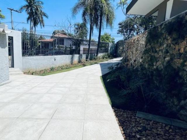 Casa com 4 quartos à venda em Belo Horizonte, no bairro Bandeirantes