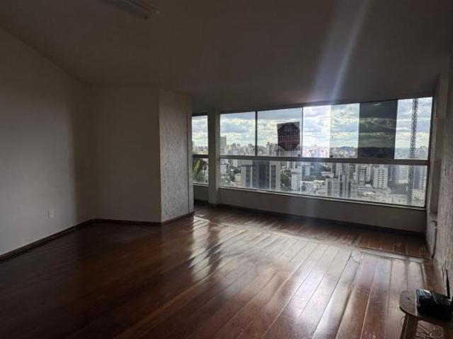 Casa com 4 quartos à venda em Belo Horizonte, no bairro São Lucas