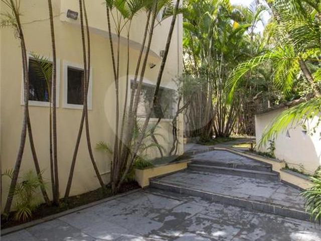Casa com 4 quartos à venda em Jardim Morumbi SP