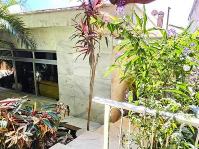 Casa com 4 quartos à venda em Jardim maristela SP