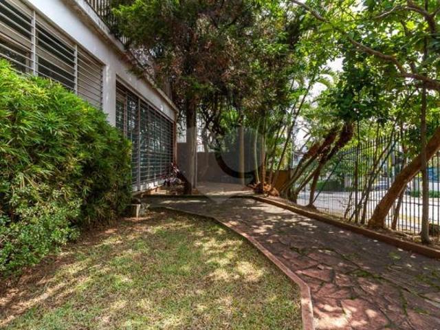 Casa com 4 quartos à venda em Pacaembu SP