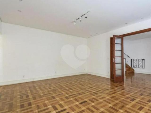Casa com 4 quartos à venda em Perdizes SP