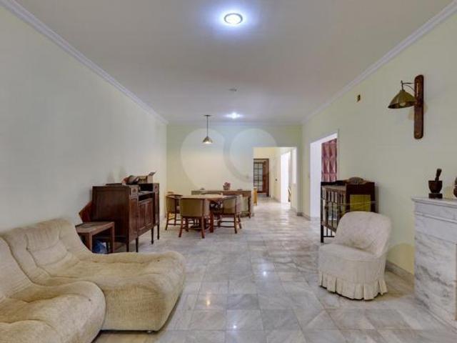 Casa com 4 quartos à venda em Santo amaro SP