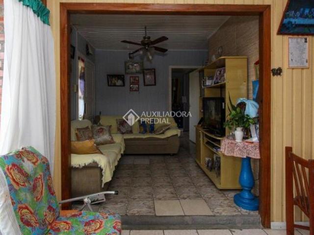 Casa com 4 Quartos à Venda no bairro Olaria com 300m²