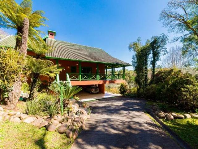 CASA COM 4 QUARTOS DE, 800 m² NA ESTARADA DA RIBEIRA COLOMBO PR