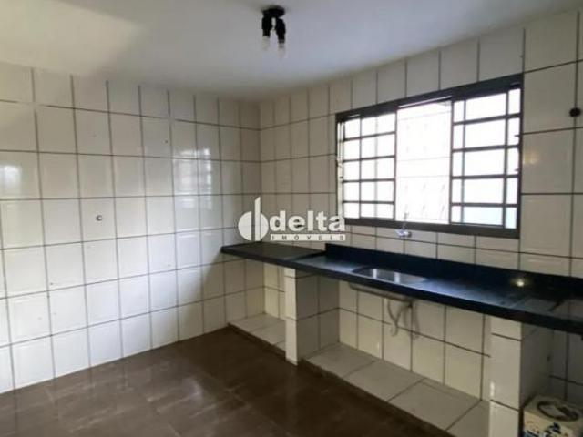 Casa com 4 quartos disponível para venda no bairro Mansour em Uberlândia MG