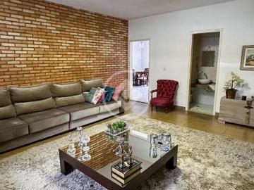 Casa com 4 Quartos e 4 banheiros à Venda, 370 m² codigo: 99237