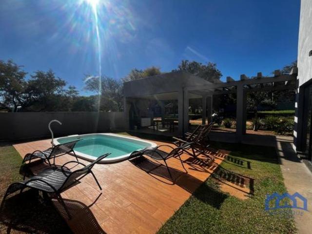 Casa com 4 Quartos e 5 banheiros à Venda, 450 m² por R$ 1.100.000 Cód. ch2397