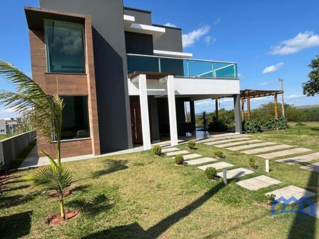 Casa com 4 Quartos e 5 banheiros à Venda, 600 m² por R$ 2.200.000 Cód. ch1957