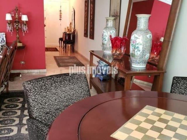 Casa com 4 Quartos e 6 banheiros à Venda, 450 m²