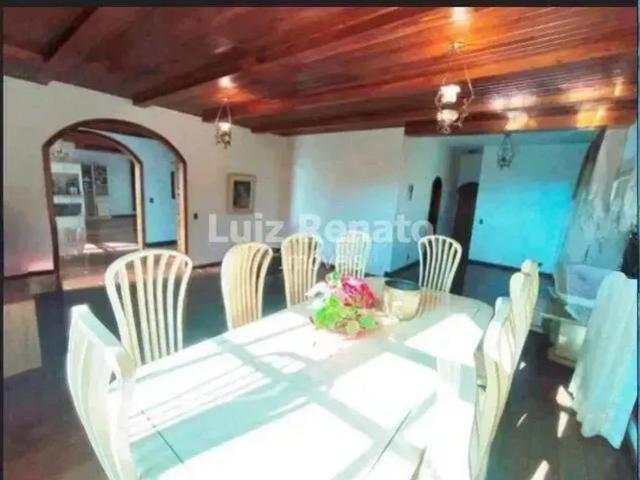 Casa com 4 Quartos e 6 banheiros para Alugar, no Belvedere