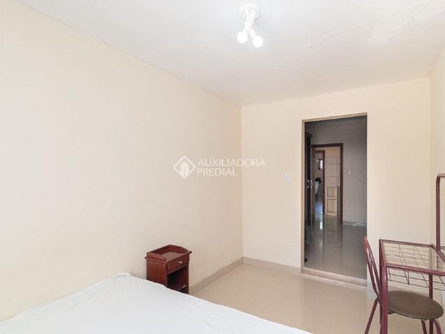 Casa com 4 quartos e 129m² para alugar em Tristeza, Porto Alegre