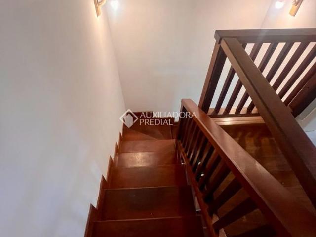 Casa com 4 quartos e 130m² para alugar em Lagoa da Conceição, Florianópolis