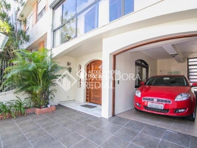 Casa com 4 quartos e 173m² para alugar em Santa Cecília, Porto Alegre