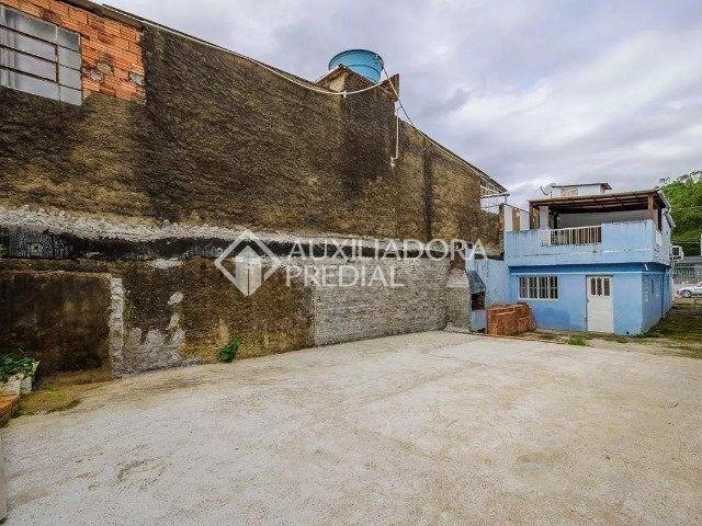 Casa com 4 quartos e 180m² para alugar em Partenon, Porto Alegre