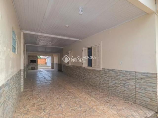 Casa com 4 quartos e 280m² para alugar em Fátima, Canoas