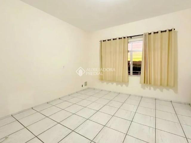 Casa com 4 quartos e 280m² para alugar em Forquilhinha, São José