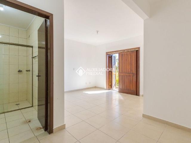 Casa com 4 quartos e 300m² para alugar em Parque Santa Fé, Porto Alegre