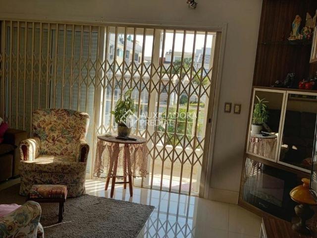 Casa com 4 quartos e 396m² para alugar em Jardim Itu Sabará, Porto Alegre