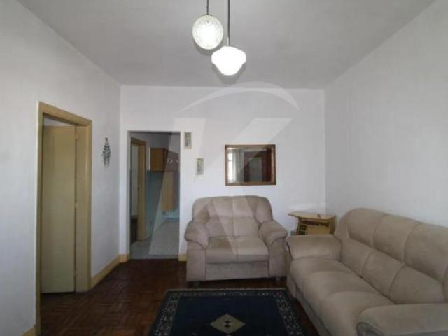 Casa com 4 Quartos e Amplo Terreno na Vila Nova Cachoeirinha para Famílias com Negócio Próprio