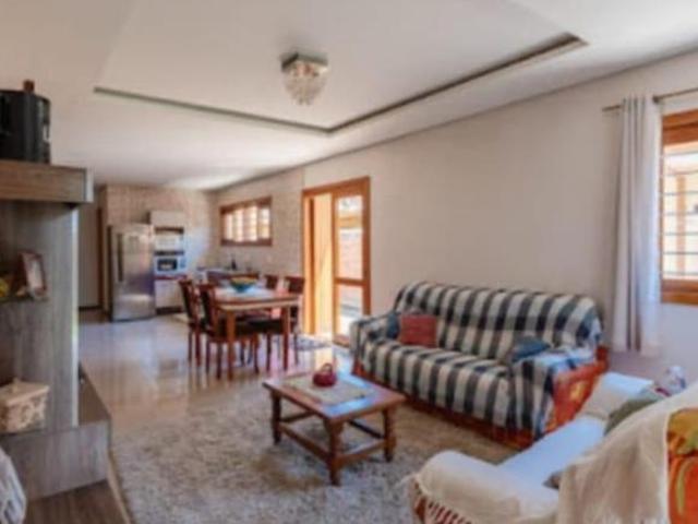 Casa com 4 quartos em Gramado