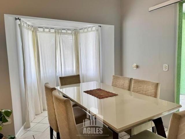 Casa com 4 quartos, lado mar, sozinha no terreno