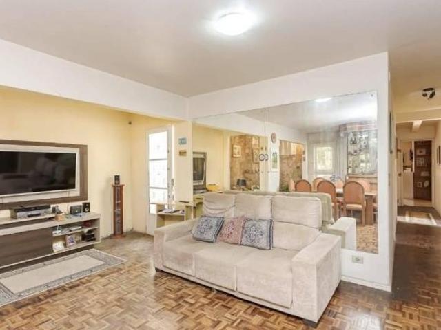 Casa com 4 quartos no xaxim
