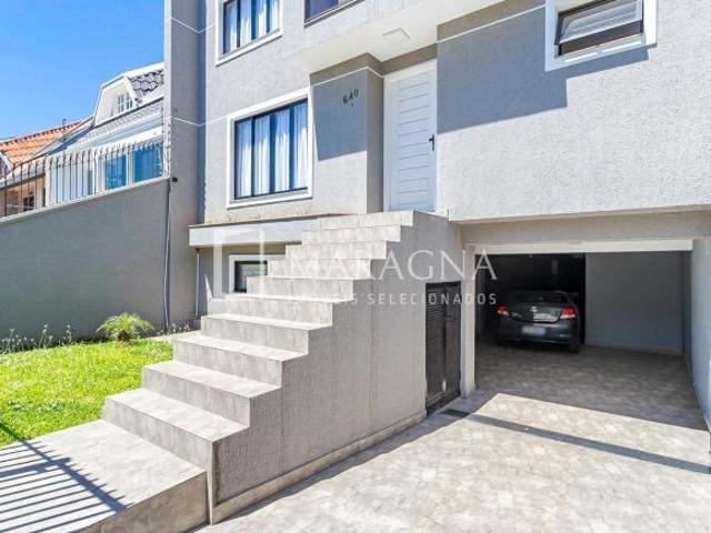 Casa com 4 quartos sendo 2 suítes à venda no Pilarzinho