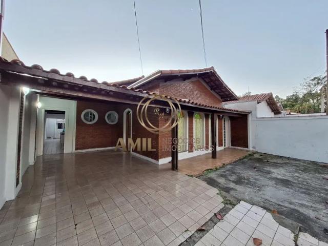 Casa com 4 Quartos para alugar, 250m² Bosque dos Eucaliptos