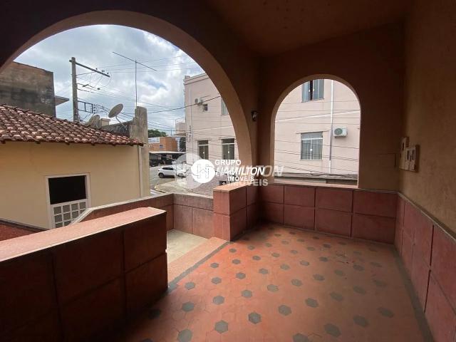 Casa com 4 quartos para alugar