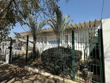 Casa com 4 Quartos para alugar, 300m² Nova Campinas
