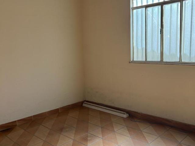 Casa com 4 quartos para alugar no bairro Centro