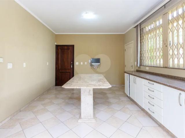 Casa com 4 quartos à venda em Indianópolis SP