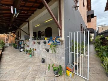 Casa com 4 quartos à venda no bairro Castelo
