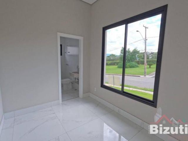 Casa com 4 suítes e piscina no Condomínio Portal do Paraíso II em Jundiaí SP
