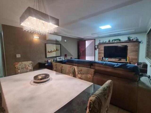Casa com 4 suítes em e 3 vagas Taboão da Serra, SP